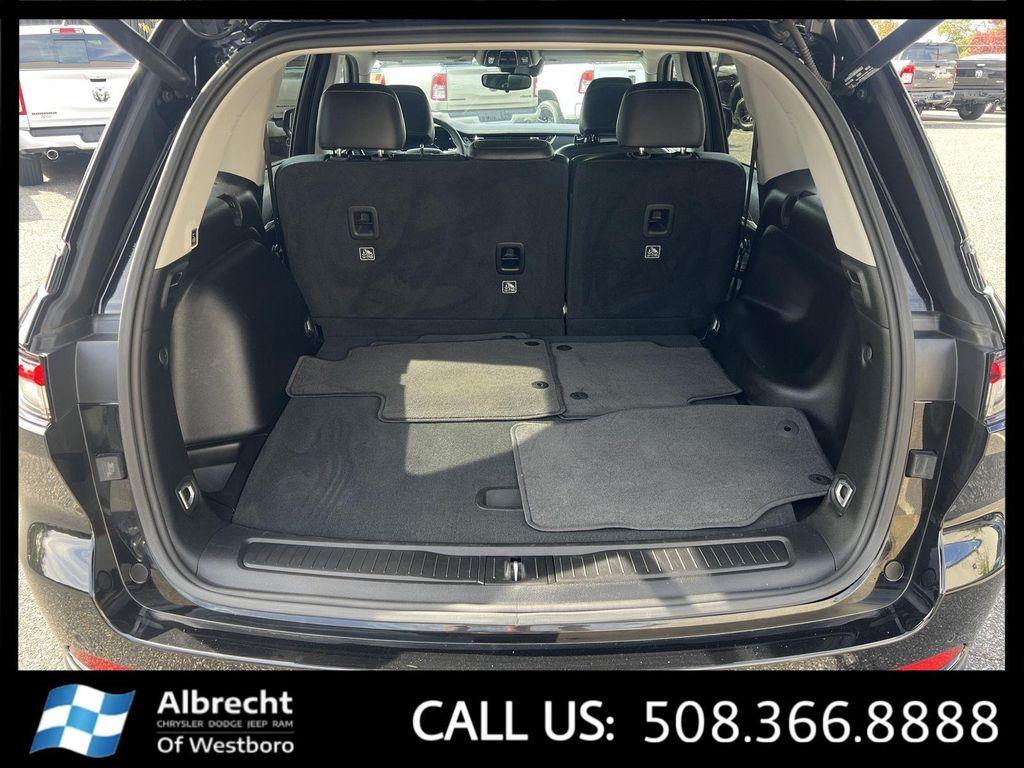 used 2023 Jeep Grand Cherokee car, priced at $30,399