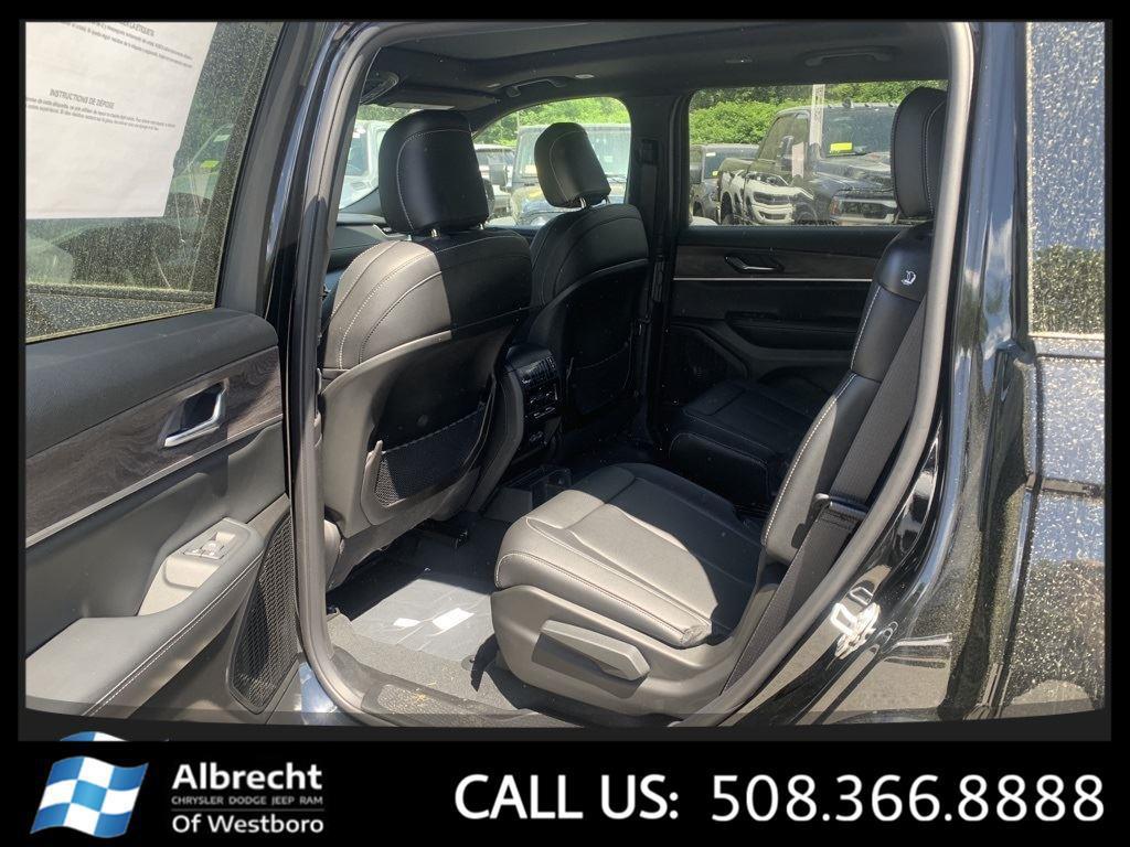 new 2024 Jeep Grand Cherokee L car, priced at $54,910