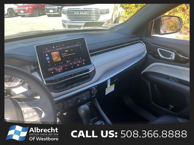 new 2025 Jeep Compass car, priced at $31,040