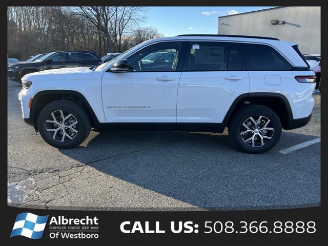 new 2025 Jeep Grand Cherokee car, priced at $45,215