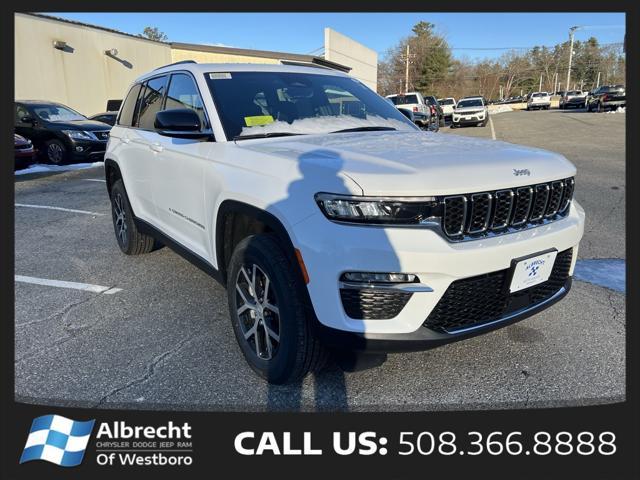 new 2025 Jeep Grand Cherokee car, priced at $45,215