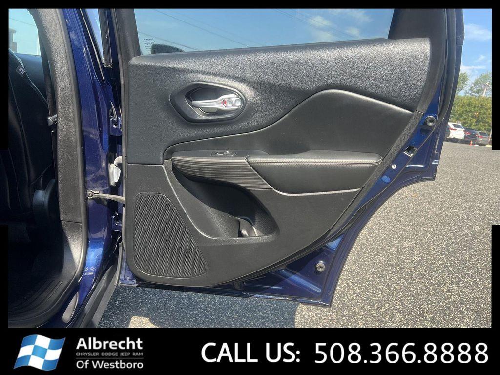 used 2015 Jeep Cherokee car, priced at $13,999