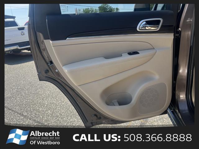 used 2021 Jeep Grand Cherokee car, priced at $29,999