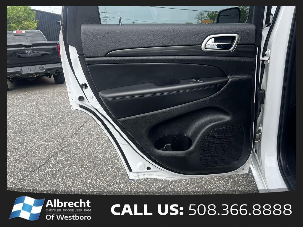 used 2021 Jeep Grand Cherokee car, priced at $27,999