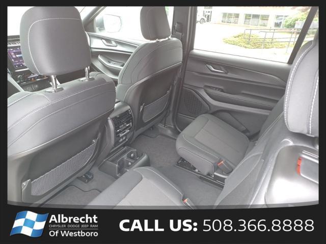 new 2025 Jeep Grand Cherokee L car, priced at $38,325
