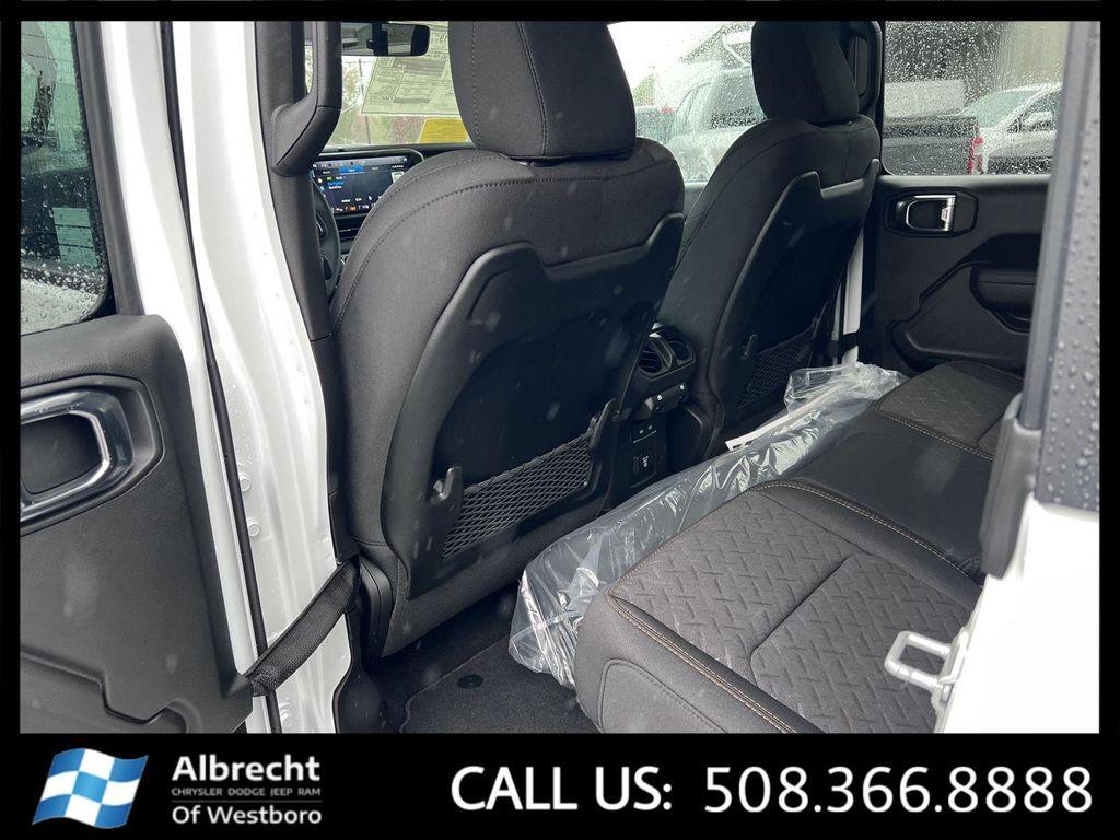 new 2025 Jeep Gladiator car, priced at $51,273