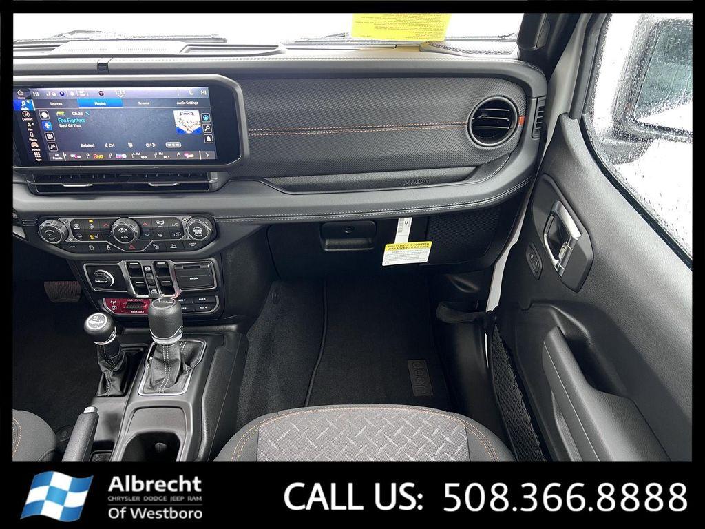new 2025 Jeep Gladiator car, priced at $51,273