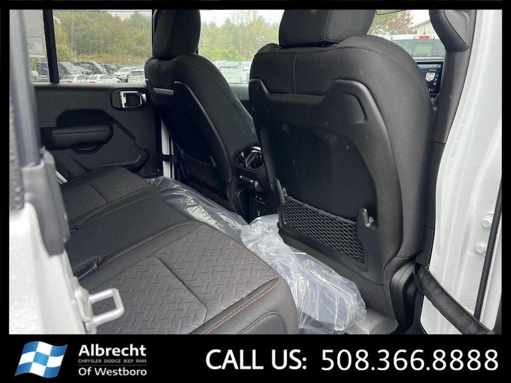 new 2025 Jeep Gladiator car, priced at $51,273
