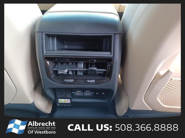 new 2025 Jeep Grand Cherokee car, priced at $40,510