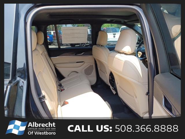 new 2025 Jeep Grand Cherokee car, priced at $40,510