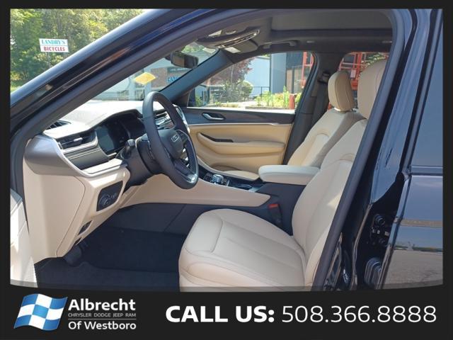 new 2025 Jeep Grand Cherokee car, priced at $40,510