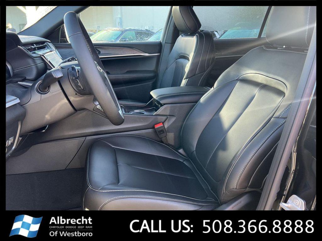 new 2025 Jeep Grand Cherokee L car, priced at $45,962