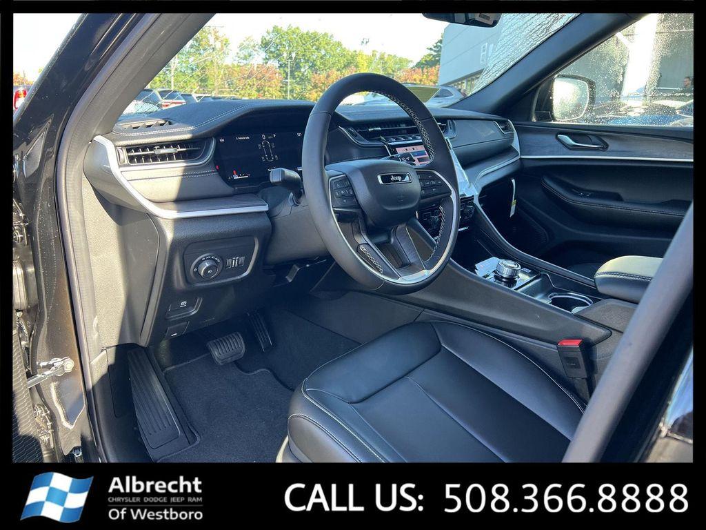 new 2025 Jeep Grand Cherokee L car, priced at $45,962