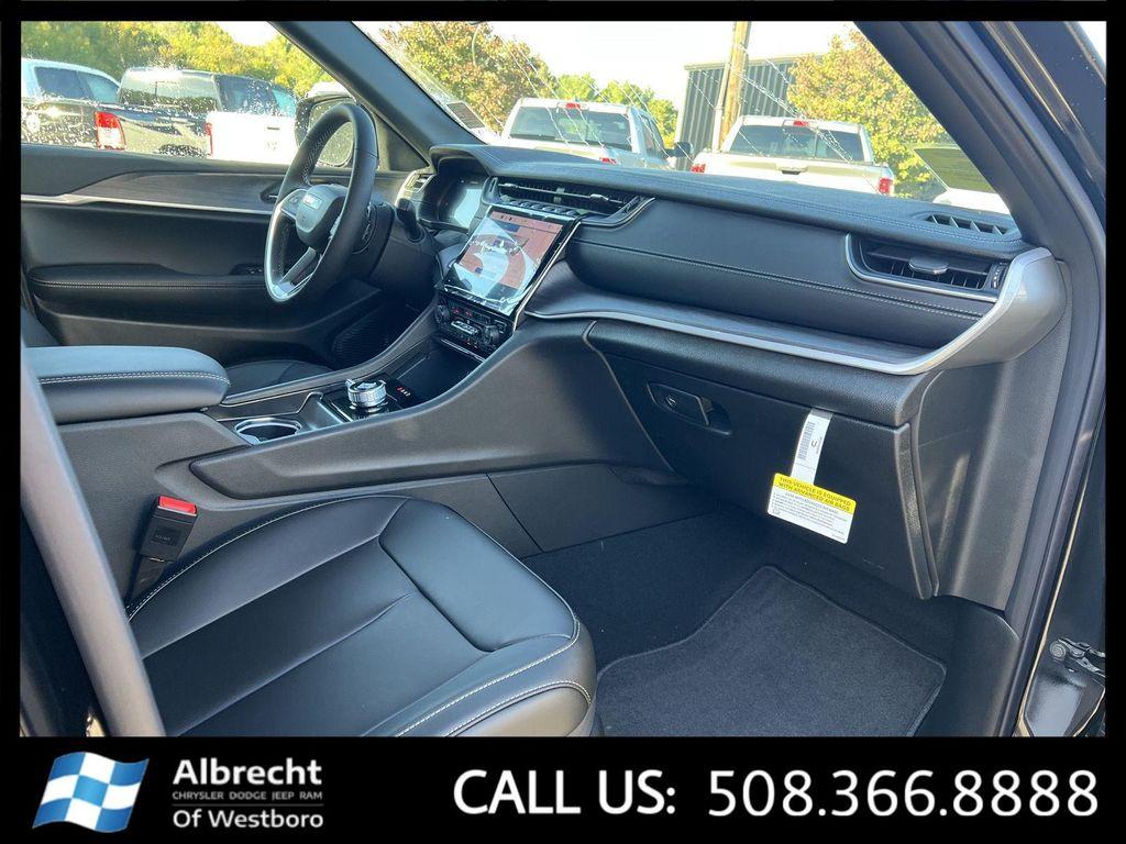 new 2025 Jeep Grand Cherokee L car, priced at $45,962