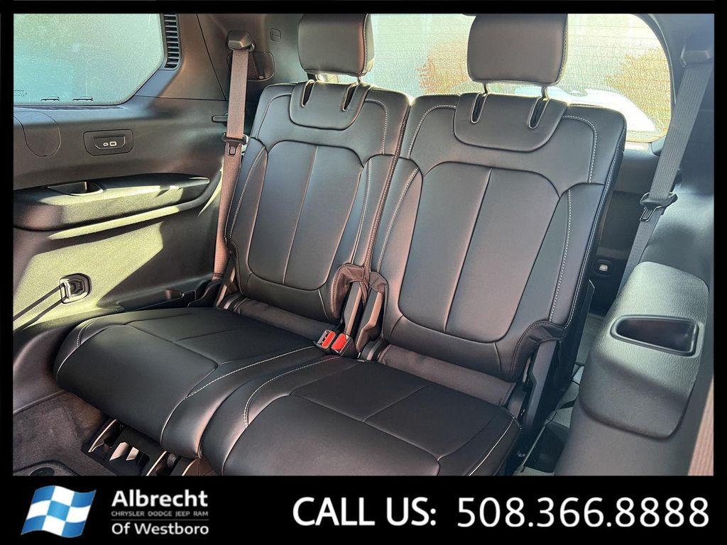 new 2025 Jeep Grand Cherokee L car, priced at $45,962