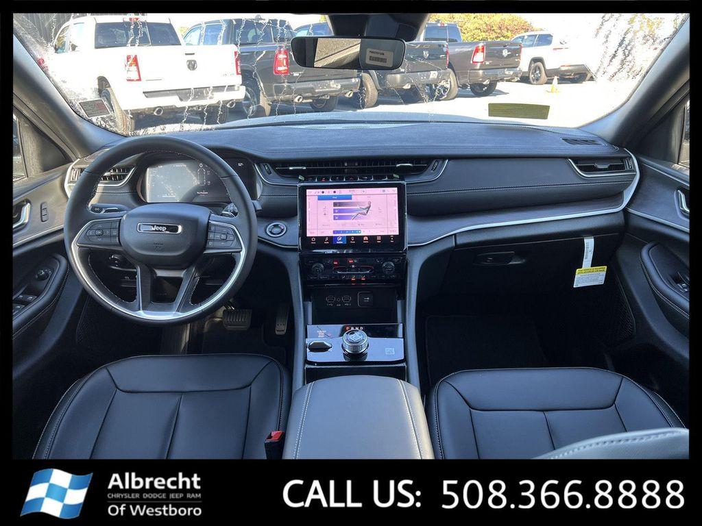 new 2025 Jeep Grand Cherokee L car, priced at $45,962