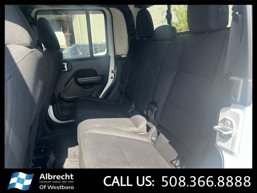 used 2022 Jeep Gladiator car, priced at $35,899