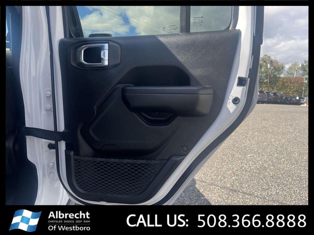 used 2022 Jeep Gladiator car, priced at $35,899