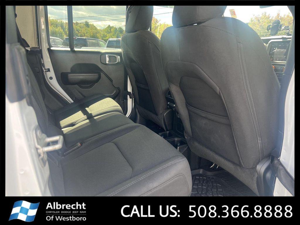 used 2022 Jeep Gladiator car, priced at $35,899