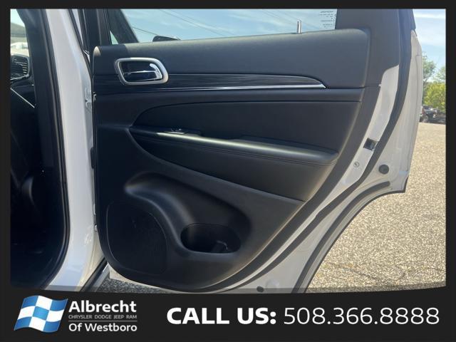 used 2022 Jeep Grand Cherokee car, priced at $27,999