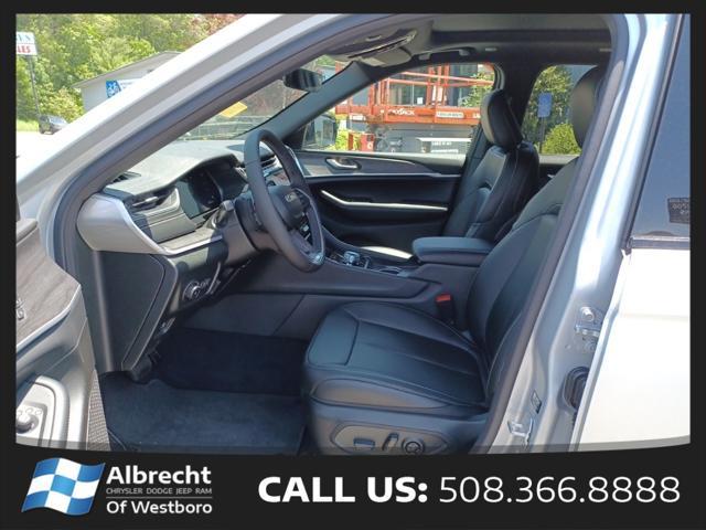 new 2025 Jeep Grand Cherokee car, priced at $40,510