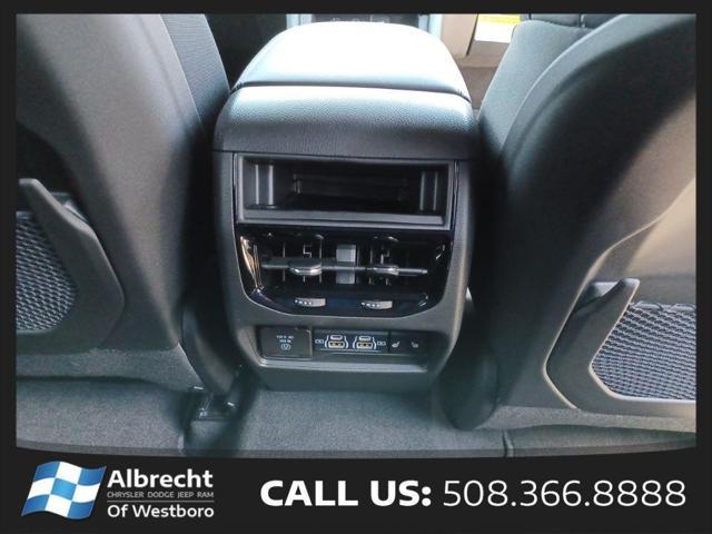 new 2025 Jeep Grand Cherokee car, priced at $45,010