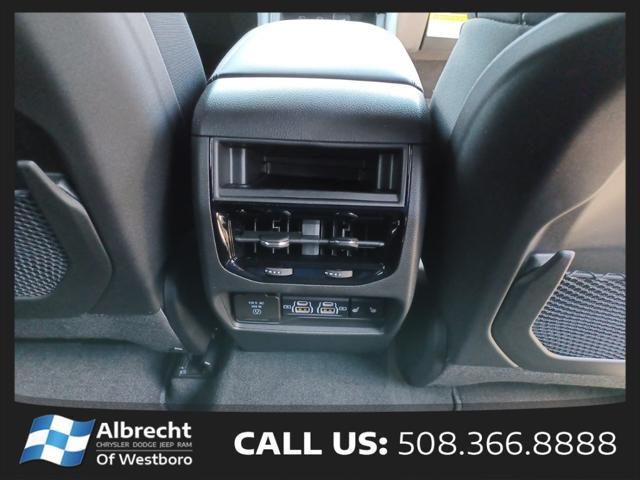 new 2025 Jeep Grand Cherokee car, priced at $40,510