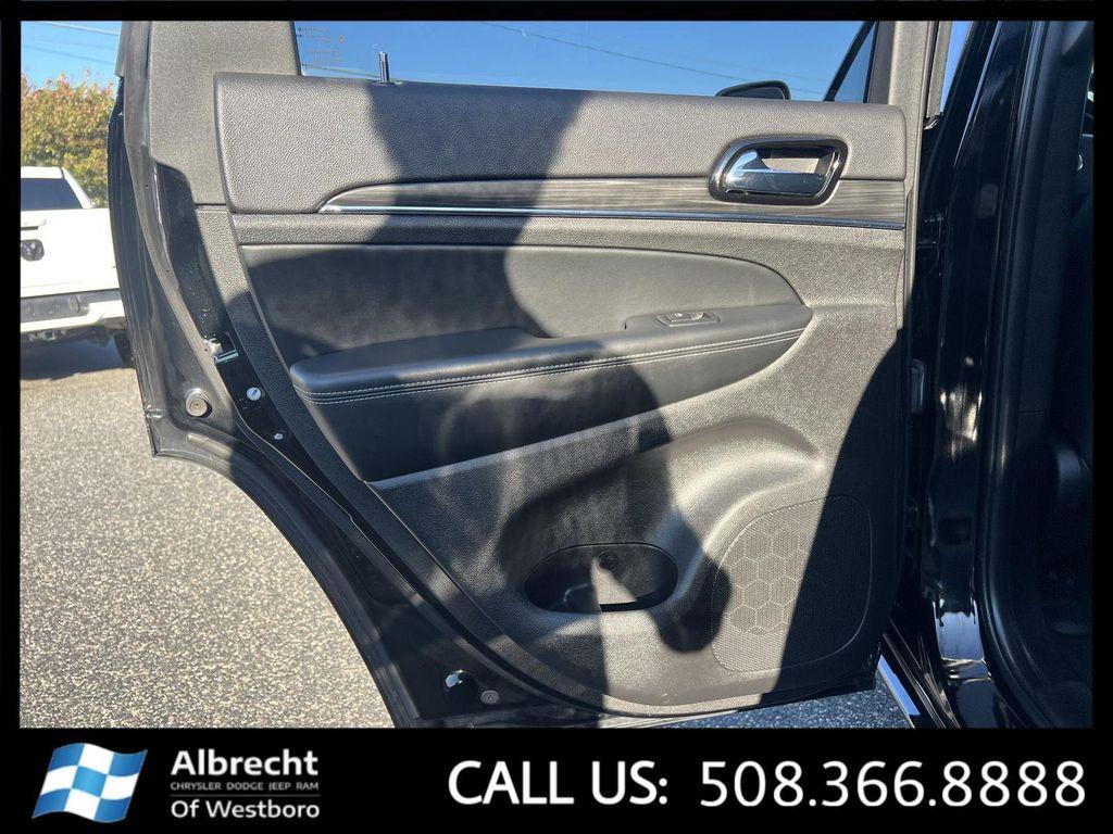 used 2021 Jeep Grand Cherokee car, priced at $21,894