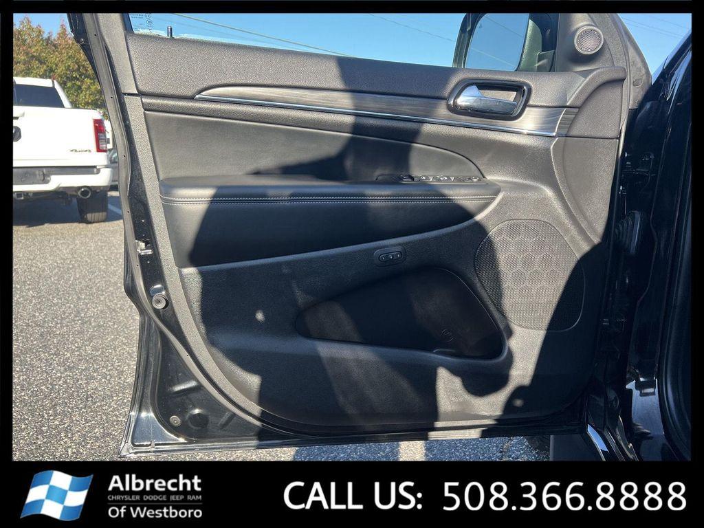 used 2021 Jeep Grand Cherokee car, priced at $21,894