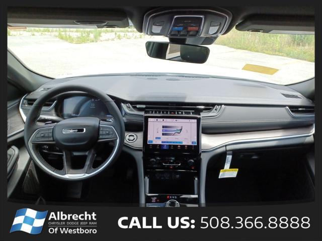 new 2025 Jeep Grand Cherokee car, priced at $39,915