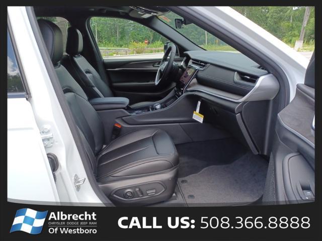 new 2025 Jeep Grand Cherokee car, priced at $39,915
