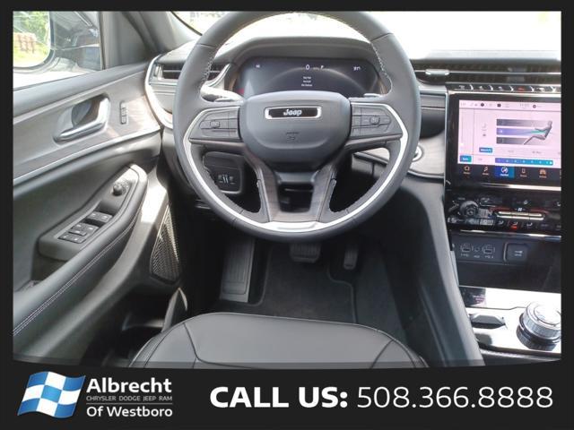 new 2025 Jeep Grand Cherokee car, priced at $39,915