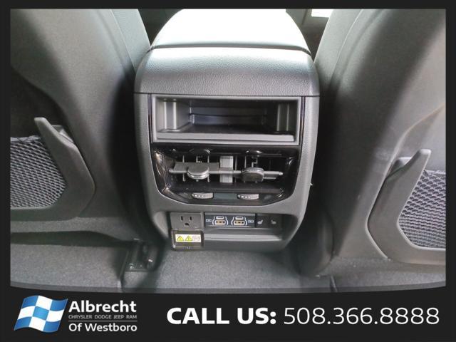 new 2025 Jeep Grand Cherokee car, priced at $39,915