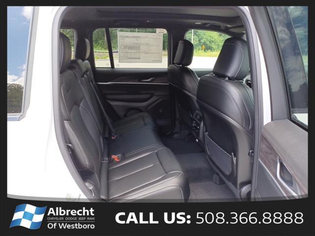 new 2025 Jeep Grand Cherokee car, priced at $39,915