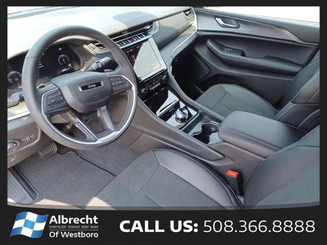 new 2025 Jeep Grand Cherokee car, priced at $43,875
