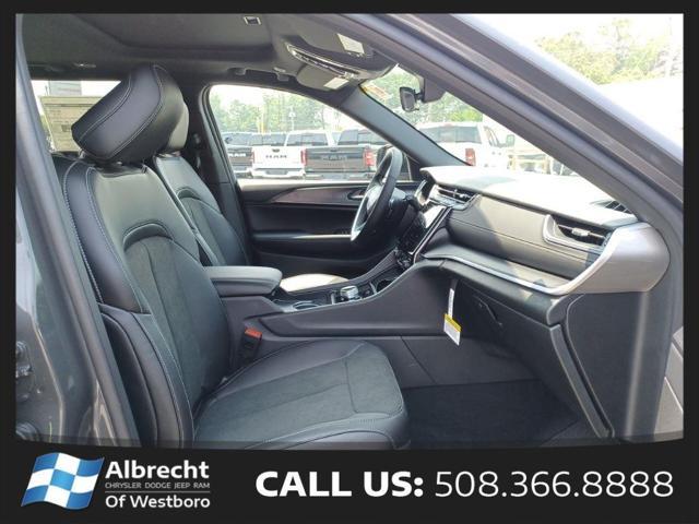 new 2025 Jeep Grand Cherokee car, priced at $43,875