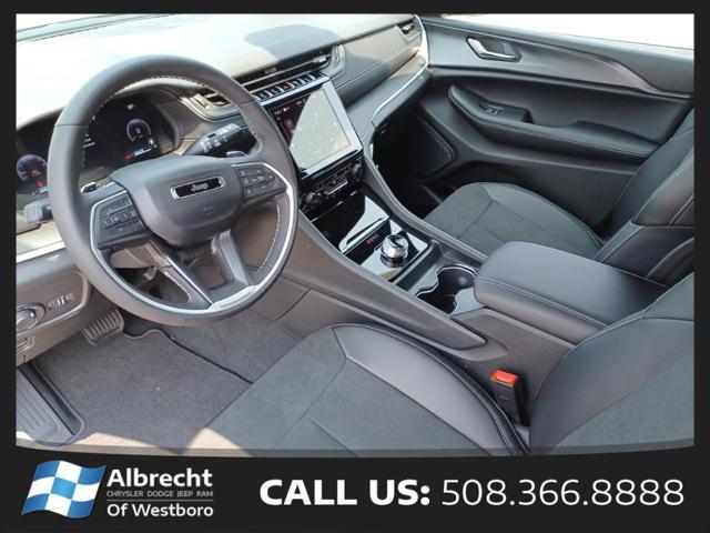 new 2025 Jeep Grand Cherokee car, priced at $40,375