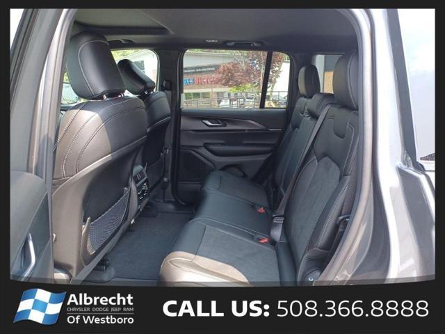 new 2025 Jeep Grand Cherokee car, priced at $43,875