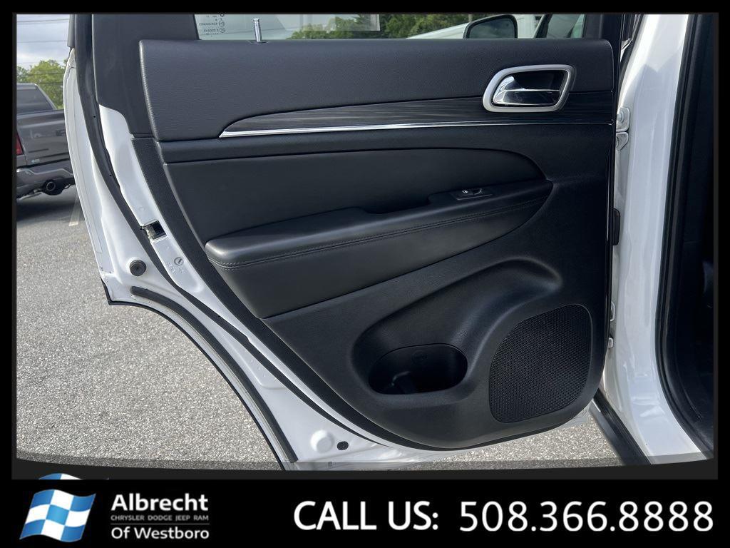 used 2022 Jeep Grand Cherokee car, priced at $26,999