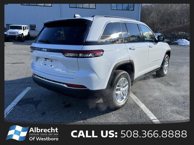 new 2025 Jeep Grand Cherokee car, priced at $40,875