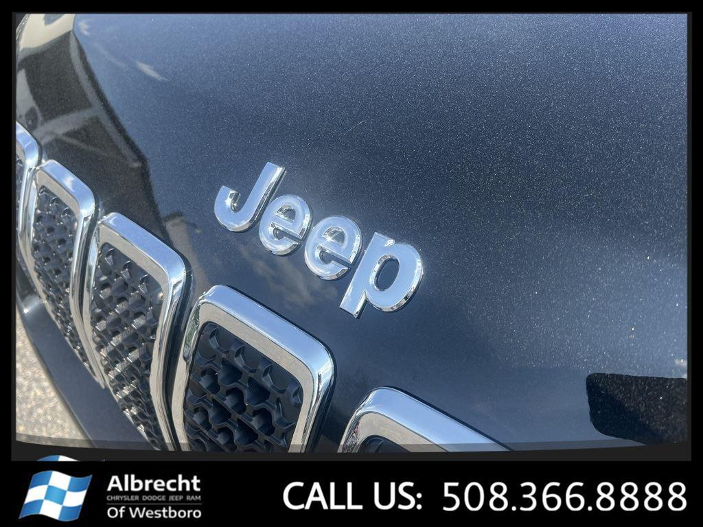 used 2022 Jeep Cherokee car, priced at $23,999