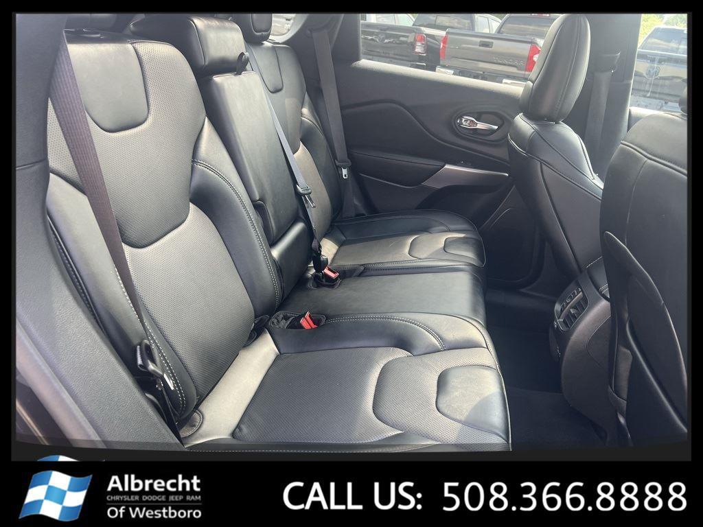 used 2022 Jeep Cherokee car, priced at $23,999