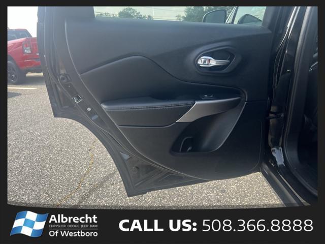 used 2022 Jeep Cherokee car, priced at $26,999