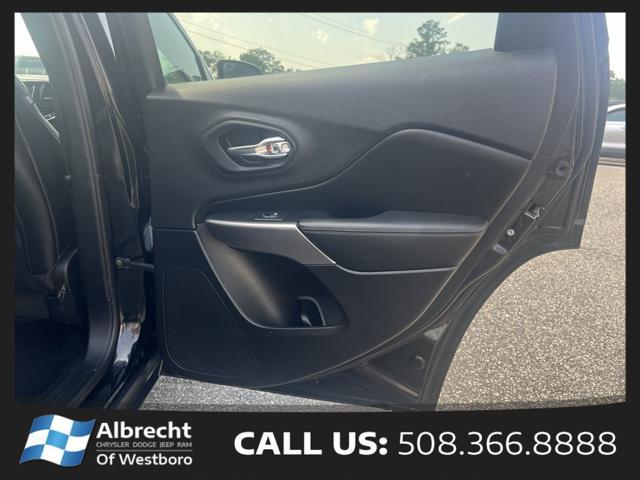 used 2022 Jeep Cherokee car, priced at $26,999