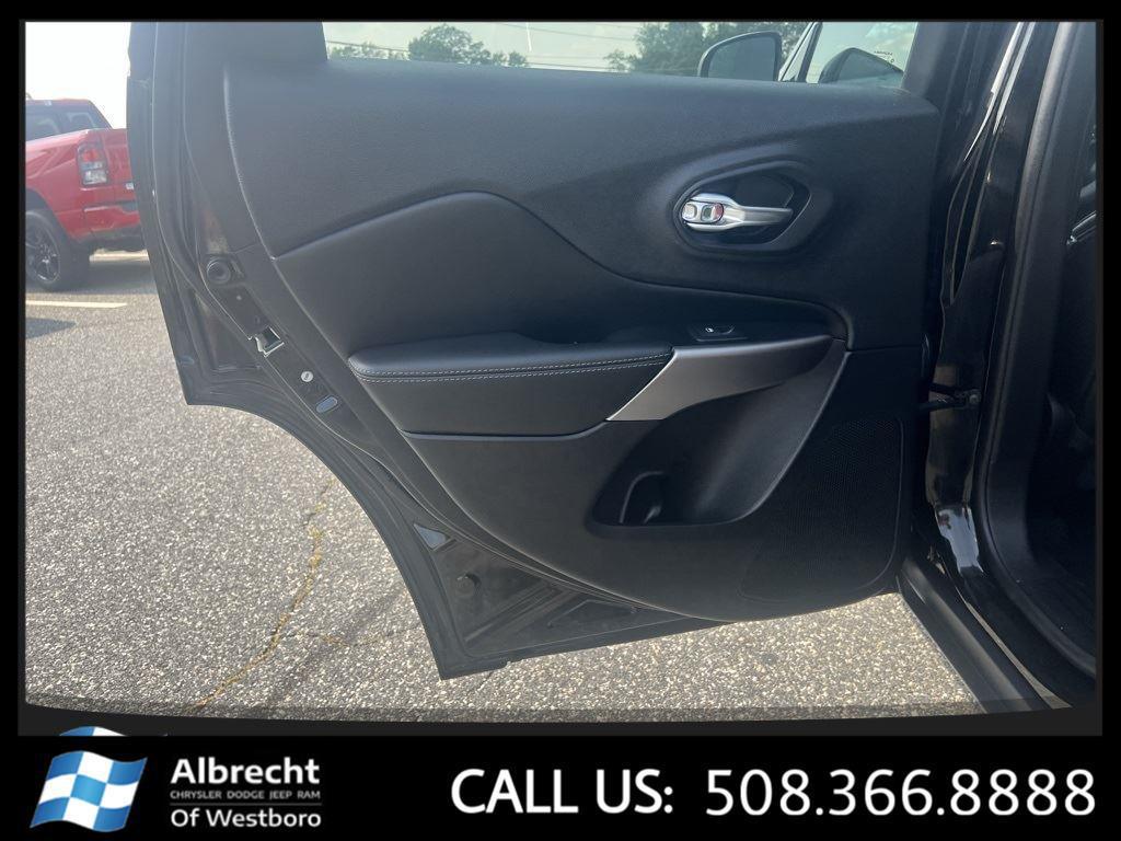 used 2022 Jeep Cherokee car, priced at $23,999