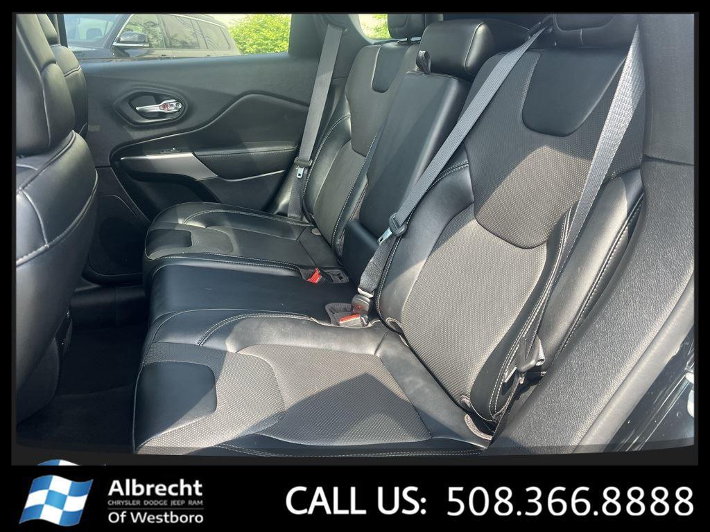used 2022 Jeep Cherokee car, priced at $23,999