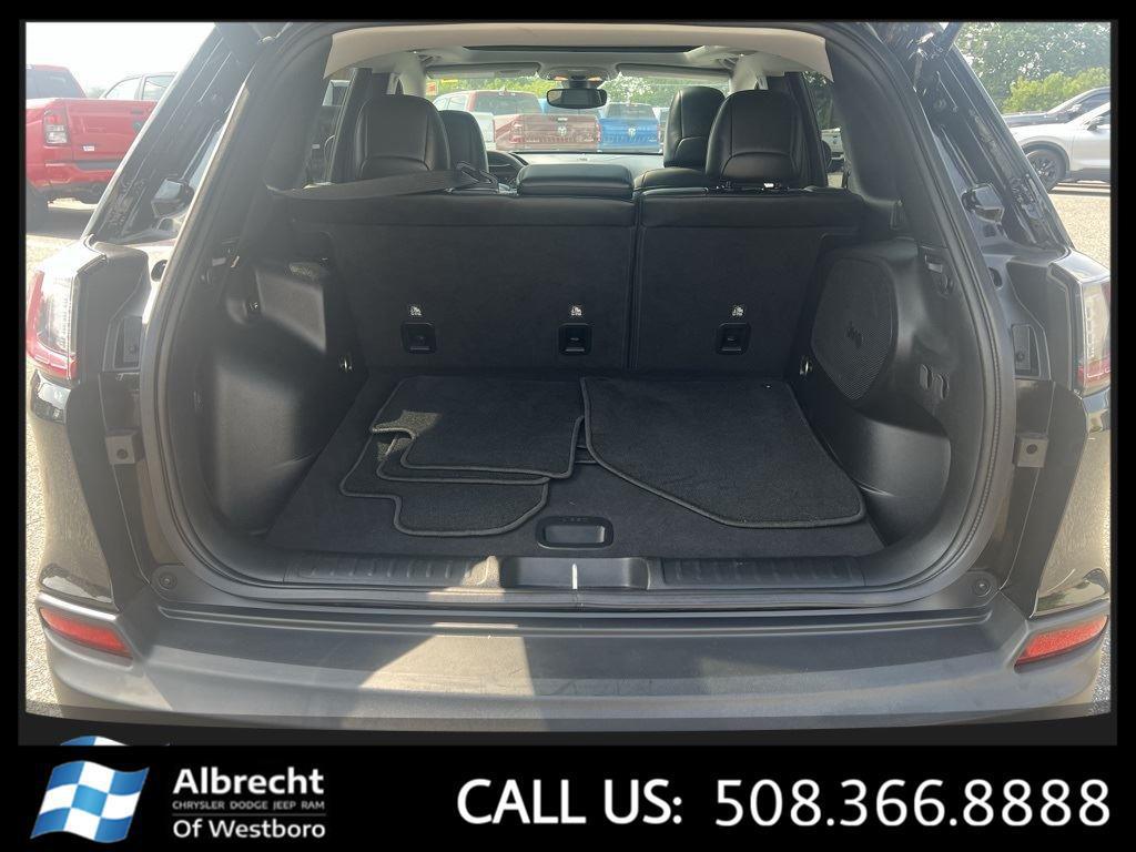 used 2022 Jeep Cherokee car, priced at $23,999