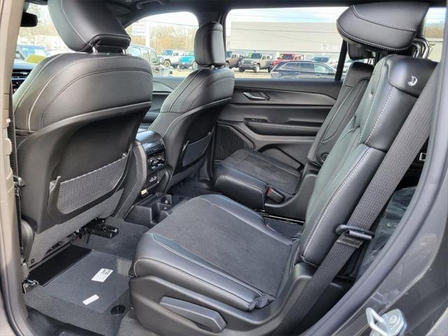 new 2024 Jeep Grand Cherokee L car, priced at $48,155