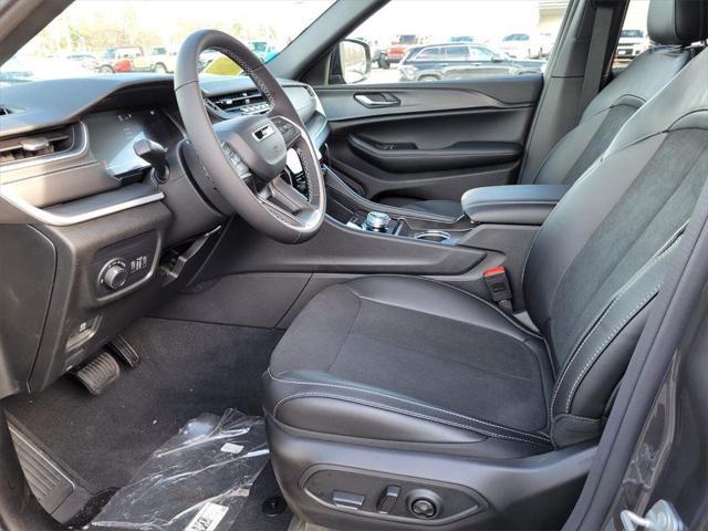 new 2024 Jeep Grand Cherokee L car, priced at $48,155