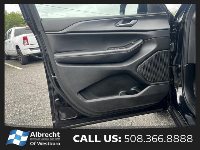 used 2023 Jeep Grand Cherokee car, priced at $33,999